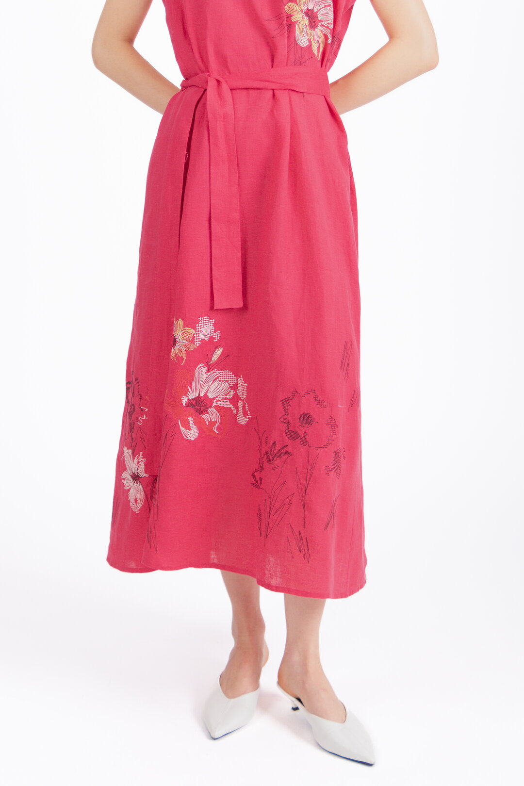 Lanena Haljina sa Vezom, Cvetni Motiv