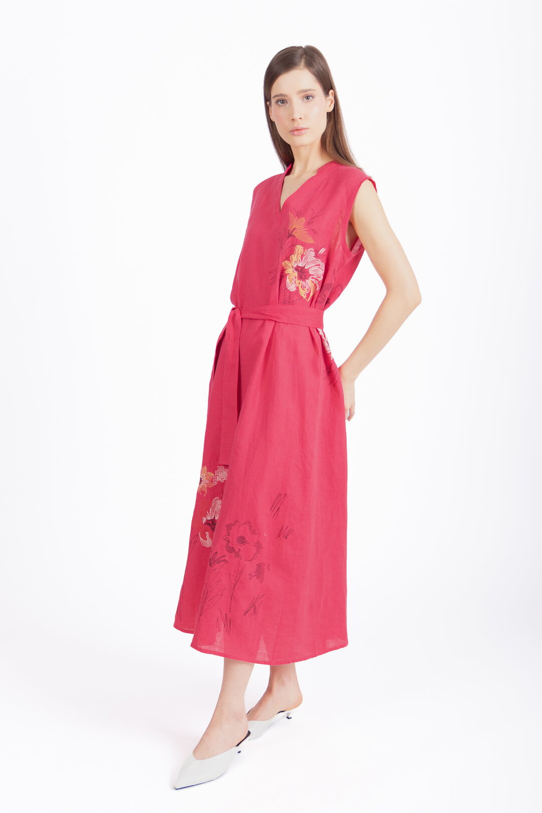 Lanena Haljina sa Vezom, Cvetni Motiv