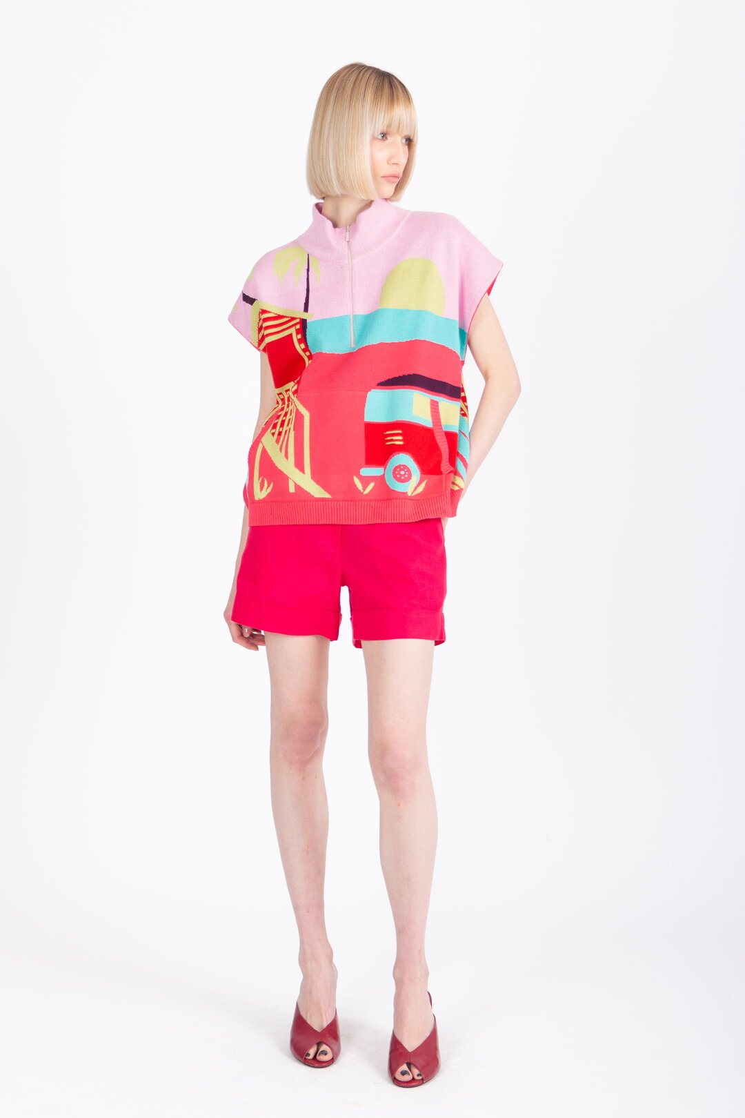 Sleeveless Pullover with Zipper, Urban Fun Pattern