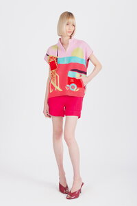 Sleeveless Pullover with Zipper, Urban Fun Pattern