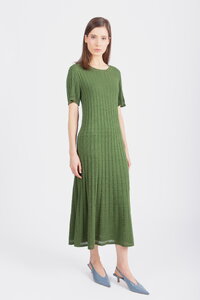 Jednobojna Rebrasta Haljina sa O-Izrezom