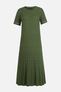 Jednobojna Rebrasta Haljina sa O-Izrezom