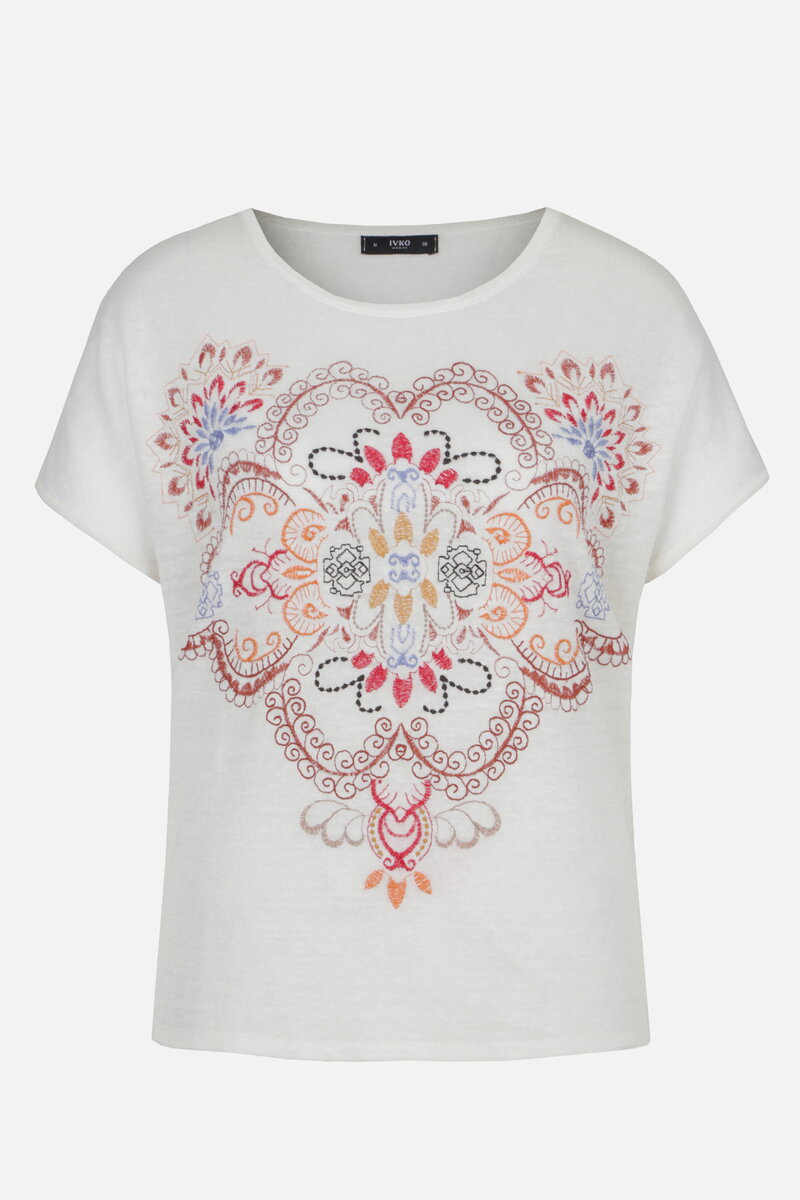 Pulover sa Vezom, Ornament Motiv