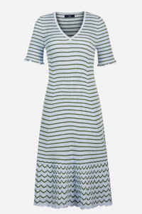 Geripptes Kleid mit Streifen
