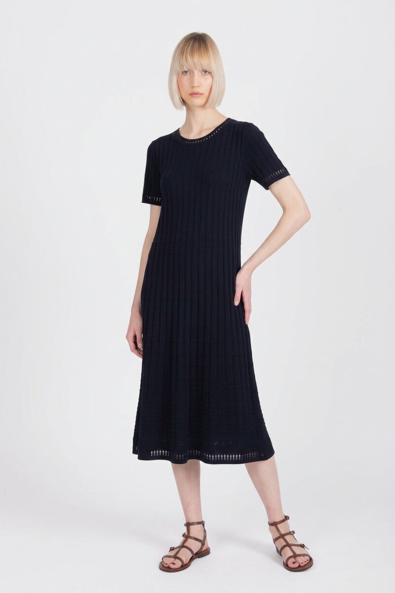 Jednobojna Rebrasta Haljina sa O-Izrezom