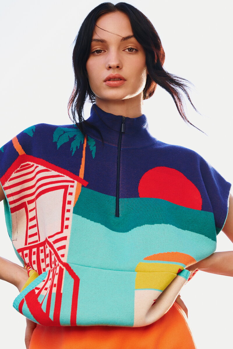 Sleeveless Pullover with Zipper, Urban Fun Pattern