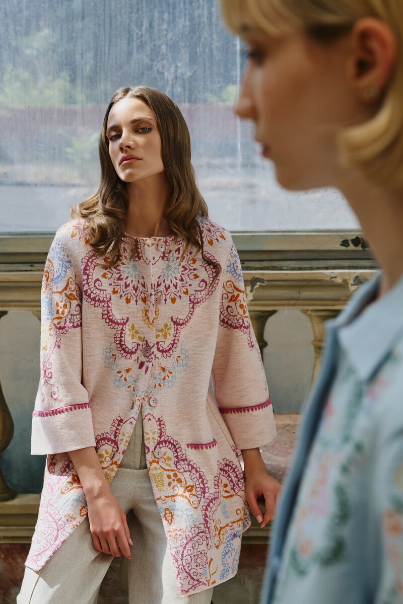 Jacquard-Mantel, Ornament Motiv