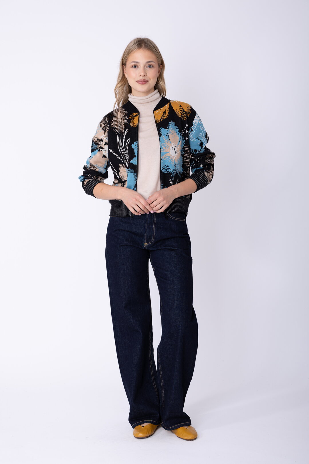 Bomber Strickjacke Petal for Armor