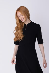 Strickkleid mit Ärmeln bis zum Ellbogen