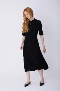 Strickkleid mit Ärmeln bis zum Ellbogen