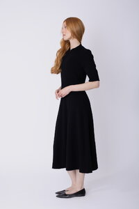 Strickkleid mit Ärmeln bis zum Ellbogen