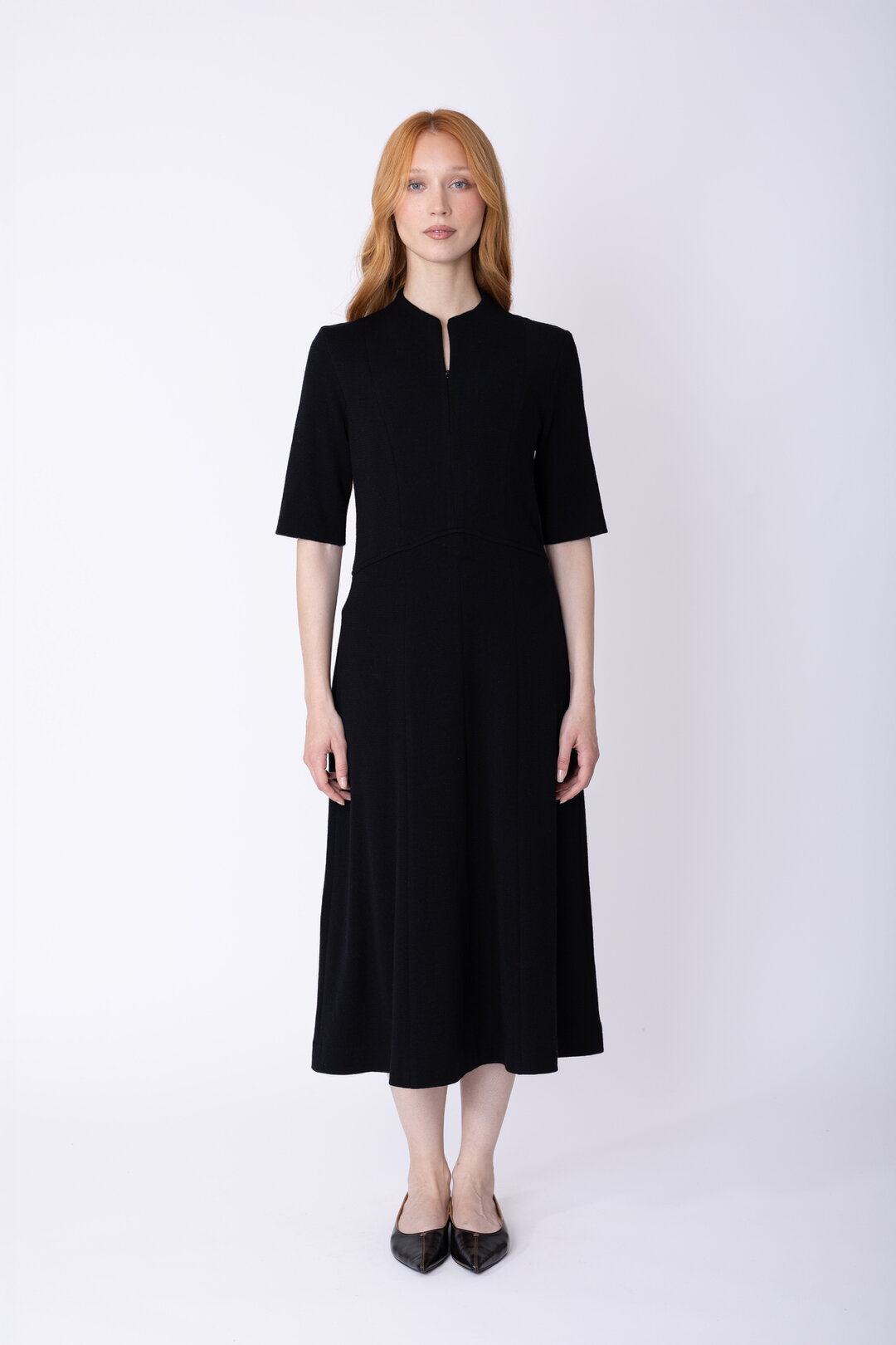 Strickkleid mit Ärmeln bis zum Ellbogen