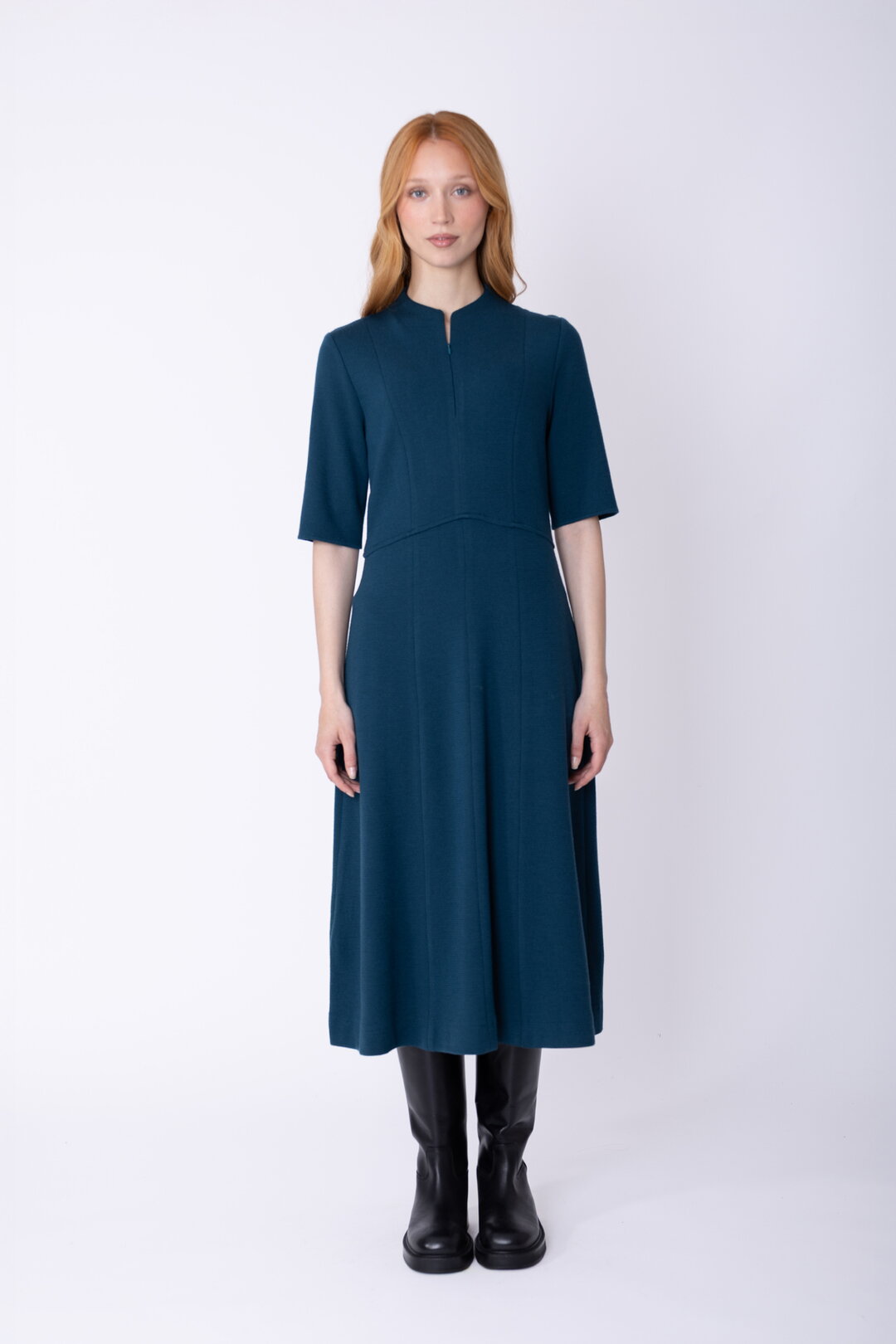 Strickkleid mit Ärmeln bis zum Ellbogen