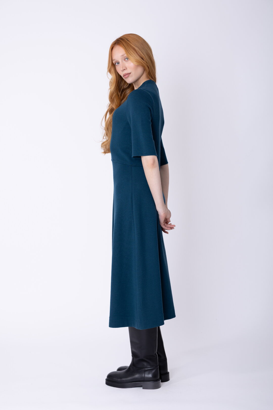 Strickkleid mit Ärmeln bis zum Ellbogen